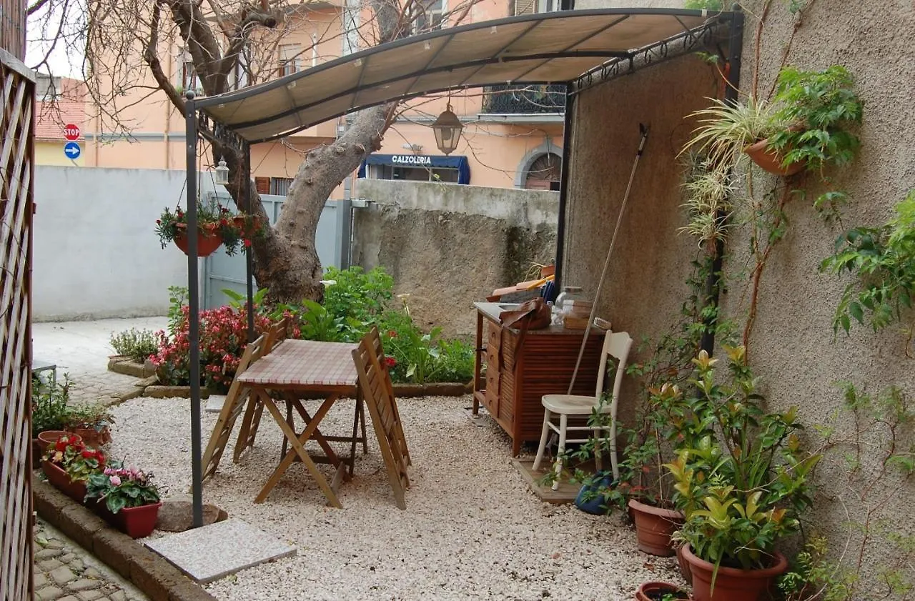 Casa Satta 1925 Hotel Olbia 2*,