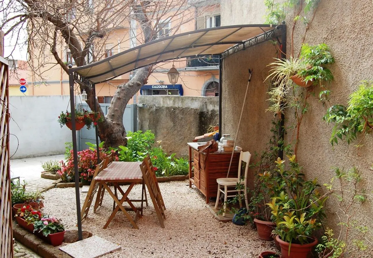 Casa Satta 1925 Hotel Olbia 2*,